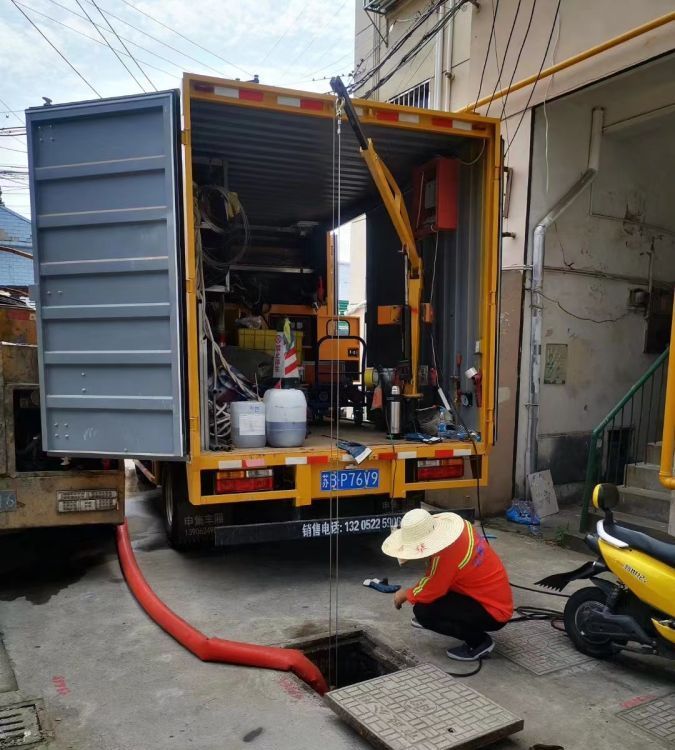 常州天寧區(qū)清理污水池管道修復(fù)PE短管置換電廠淤泥清淤客戶認(rèn)同