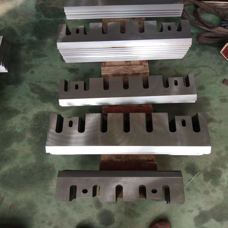 鼓式削片機刀片楊樹松樹園林樹枝打木片機刀片耐磨合金鋼材料