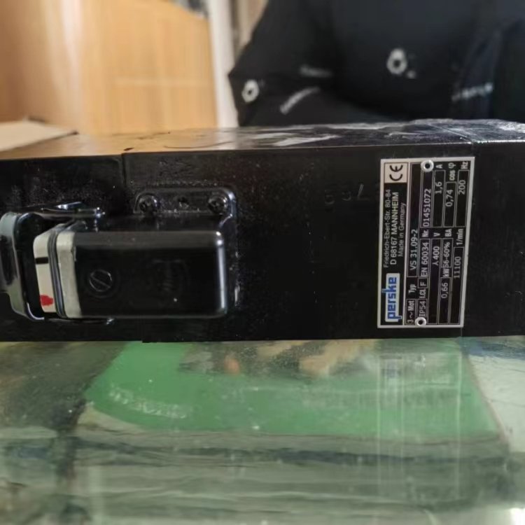 成都海盛成都工業(yè)變頻器維修多年經(jīng)驗(yàn)快速修復(fù)黑屏白屏故障