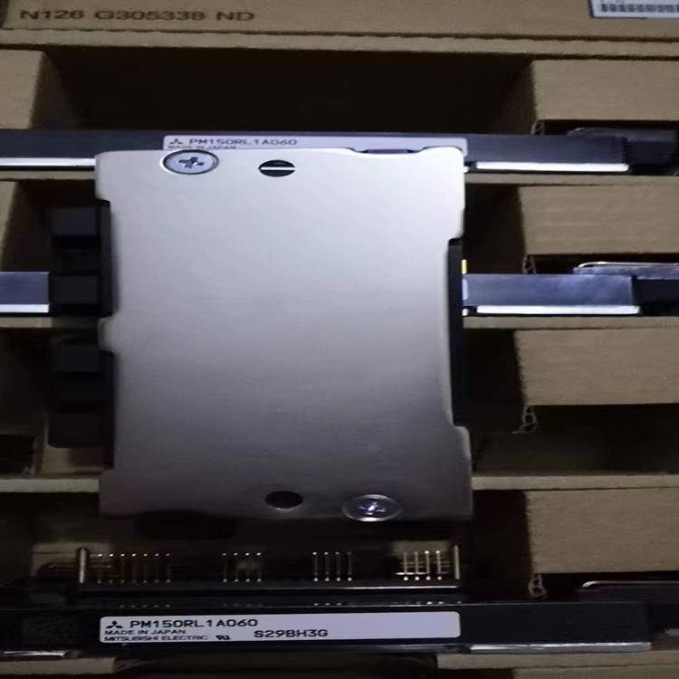 三菱電梯變頻器模塊PM200CL1A060日本技術(shù)600V工作電壓200kHz輸出