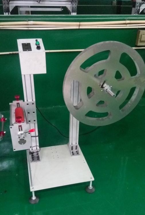 數(shù)控沖壓機(jī)床全自動(dòng)化改加裝卷材片料上下伺服送料機(jī)