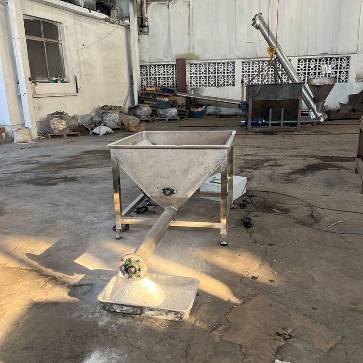304不銹鋼材質(zhì)黃腐酸鉀粉末螺旋給料機(jī)可定量投加面粉計(jì)量喂粉機(jī)