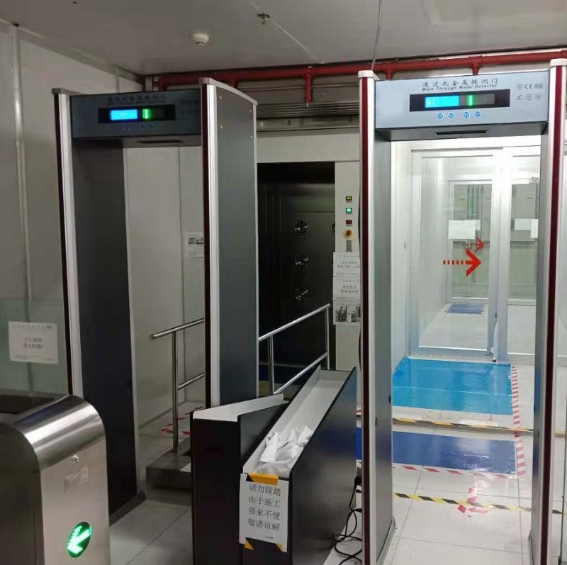 卡博斯電子廠閘機聯動安檢門方案工廠人臉識別加探銅安檢門結合