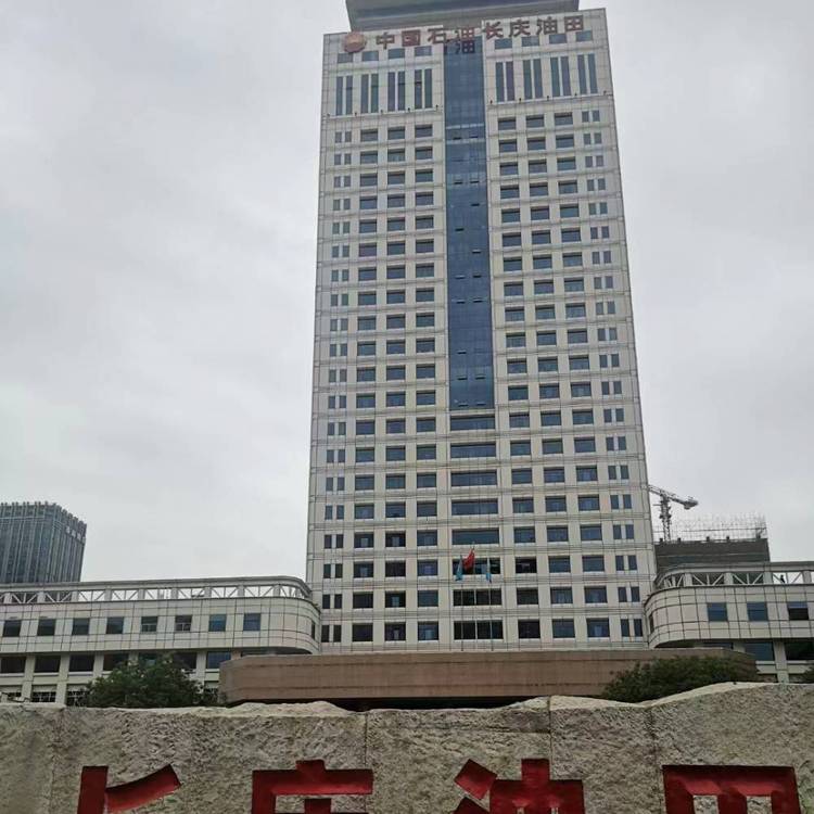 供應(yīng)抽油機專用電機YVZC200L-8-15KW-開元電機