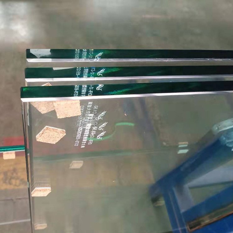 內(nèi)蒙古工業(yè)防火玻璃建筑節(jié)能玻璃耐磨耐用