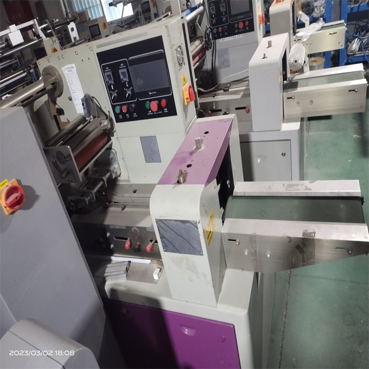 二手枕式包裝機(jī)可包z食品五金面包包裝設(shè)備打包神器