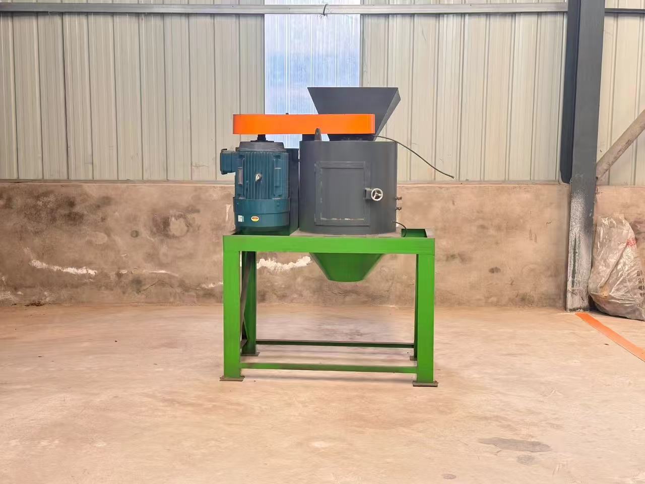 立式粉碎機(jī)牛雞豬羊糞半濕物料打碎機(jī)有機(jī)肥設(shè)備