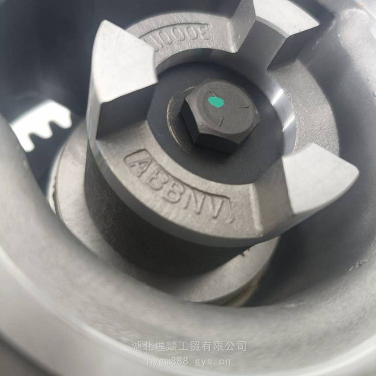 現(xiàn)貨適用于康明斯QSM11工程機械柴油機配件3896047附件驅(qū)動軸總成