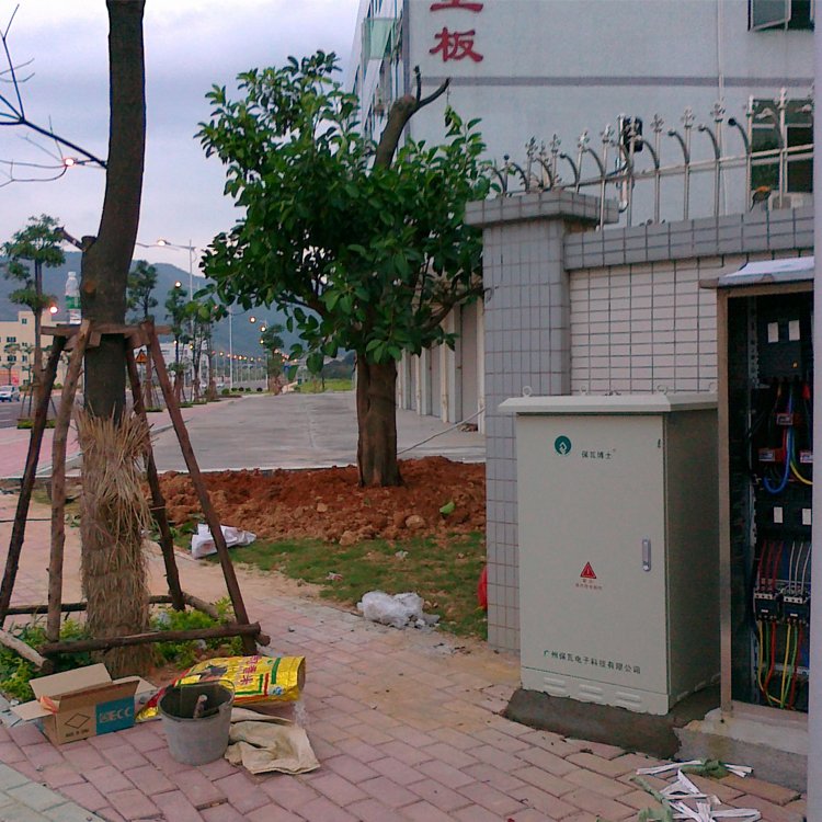 智能照明穩(wěn)壓節(jié)電柜、路燈控制裝置節(jié)能穩(wěn)壓調(diào)控器