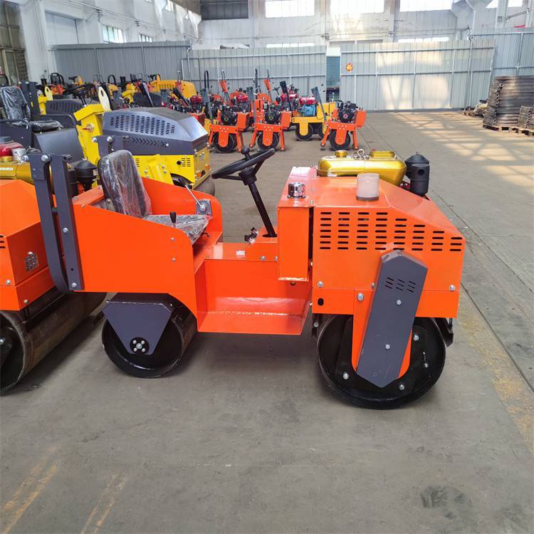 850型座駕式壓路機(jī)天德立駕駛式溝槽壓實(shí)機(jī)柴油動(dòng)力壓平機(jī)