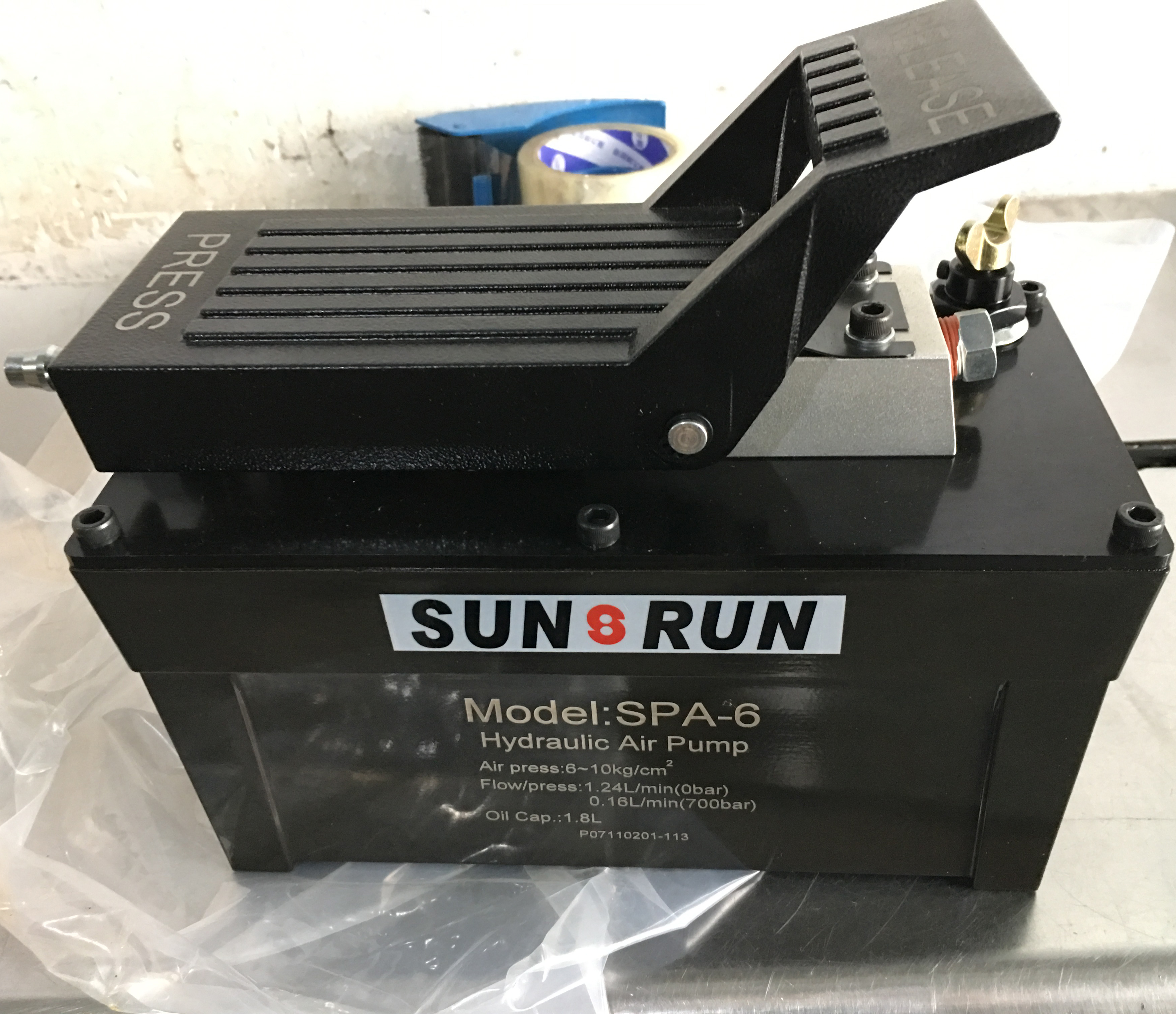 巨輪興氣動液壓泵SPA-6進(jìn)口SUNRUN腳踏氣動泵SPA6壓力700bar