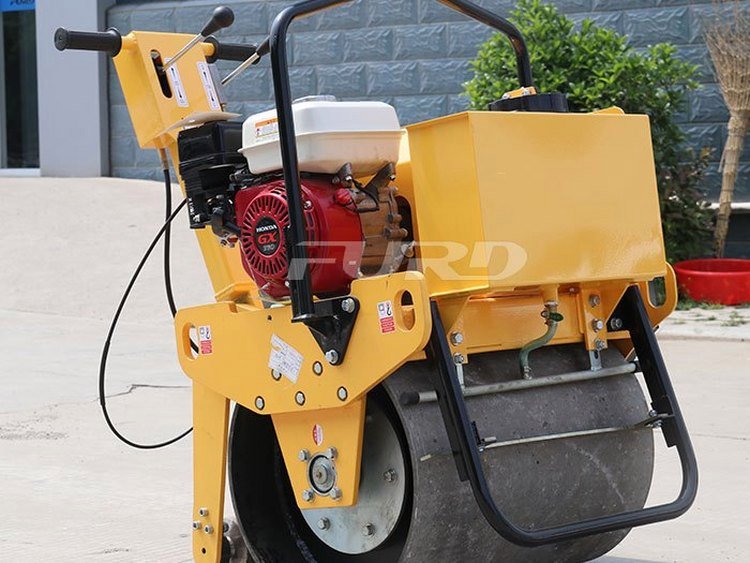 FYL-D600進(jìn)口液壓系統(tǒng)手扶壓路機(jī)溝渠地基壓實(shí)設(shè)備
