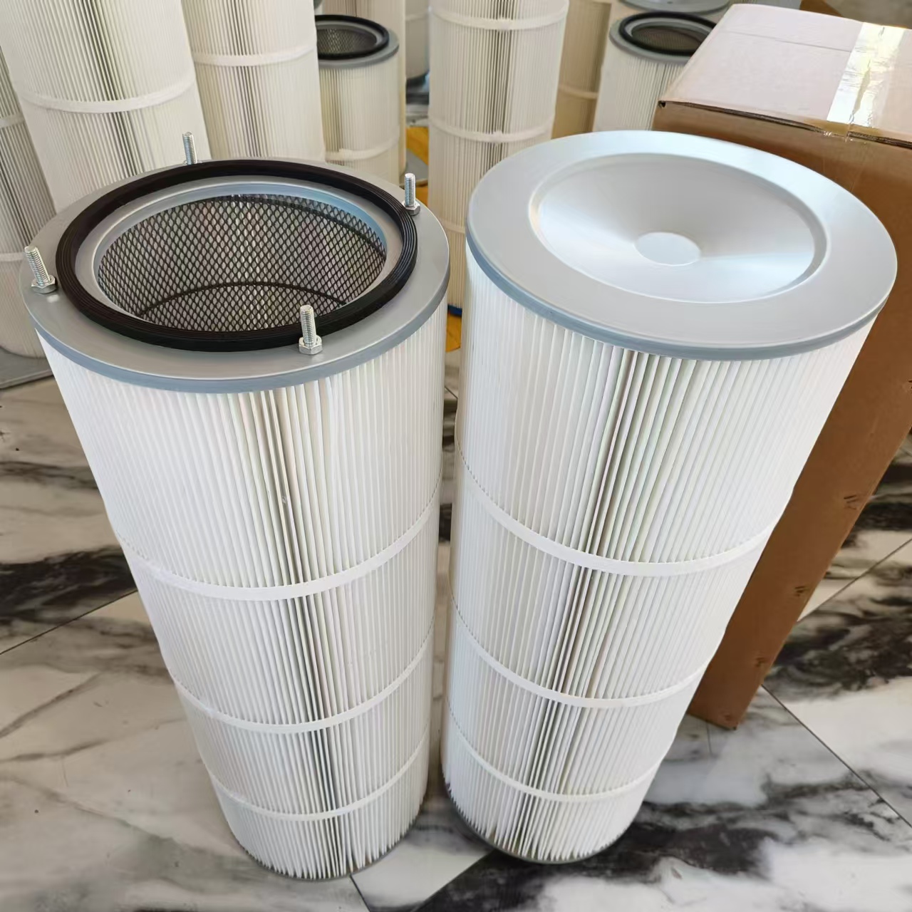 四螺桿空氣過濾器工業(yè)空氣除塵納米阻燃濾筒斯科曼濾芯廠家