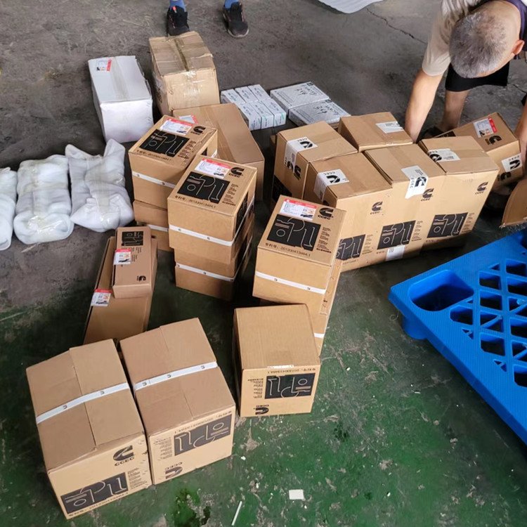 康明斯QSM11-C400中聯(lián)重科ZDG450A-1液壓抓斗動力系統(tǒng)298KW組裝機