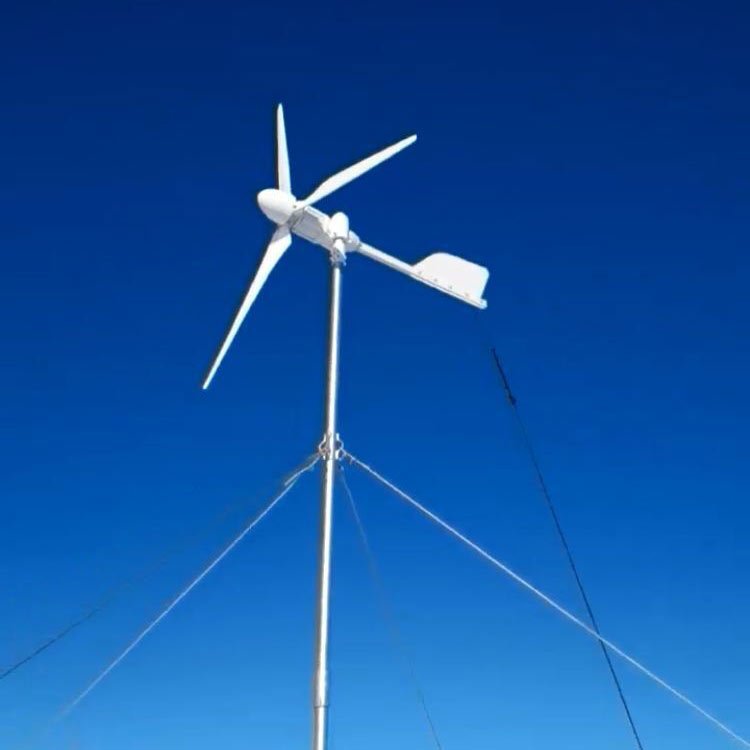 晟成微風(fēng)發(fā)電機(jī)組可提供配套設(shè)備500w小型風(fēng)力發(fā)電機(jī)