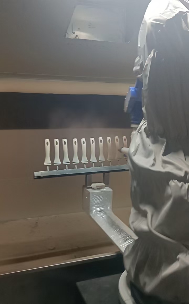 門把手鍋把手鍋柄各類帶把帶柄產(chǎn)品噴漆噴涂機器人自動化設(shè)備