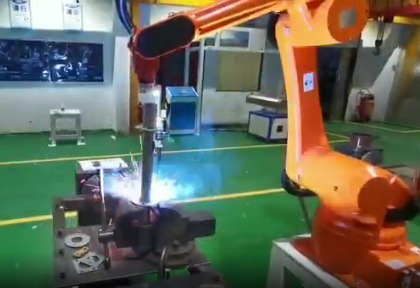 鈑金機架方通圓棒管多工位全自動焊接機器人機械手