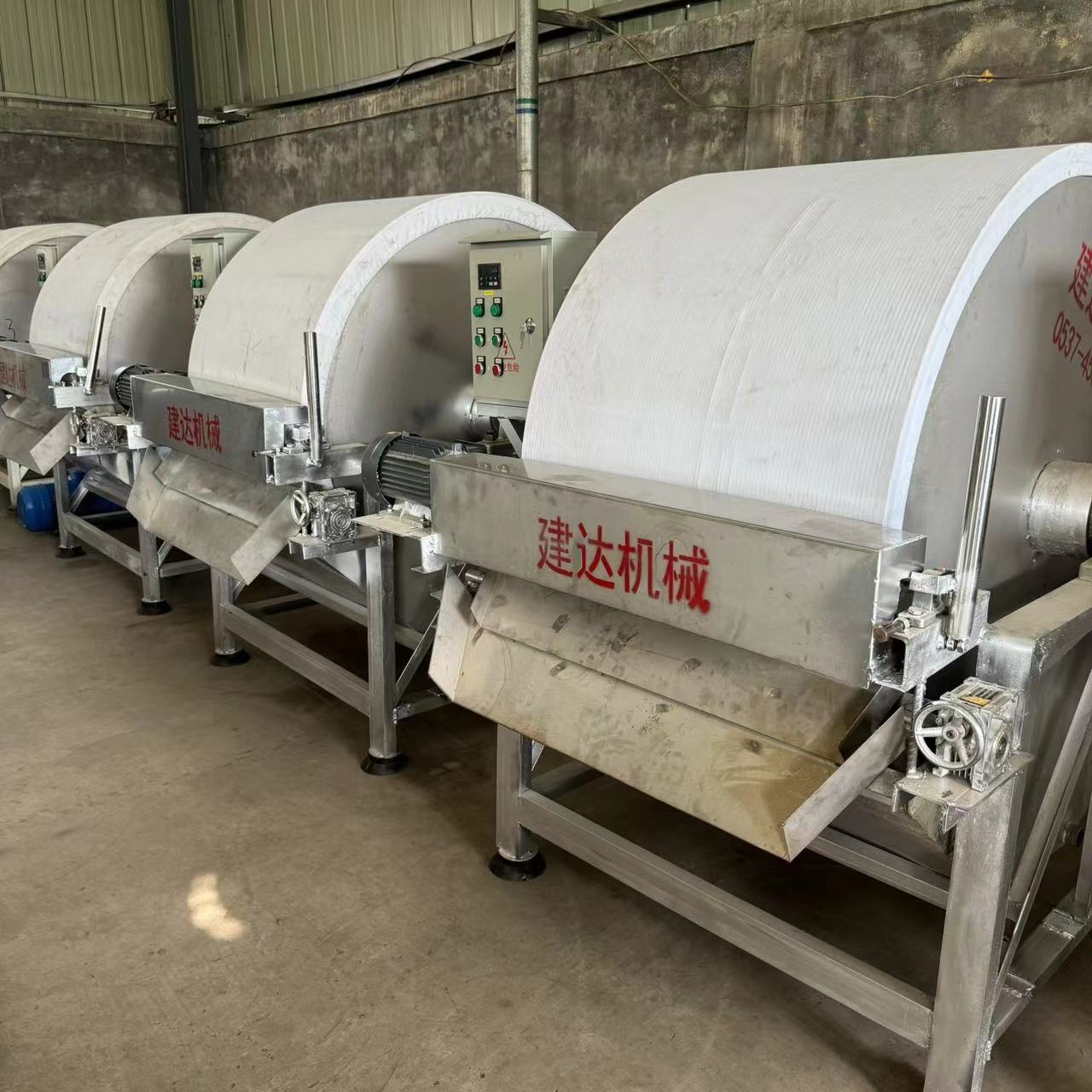 紅薯淀粉加工真空脫水機(jī)紅薯淀粉真空分離機(jī)免沉淀土豆淀粉機(jī)