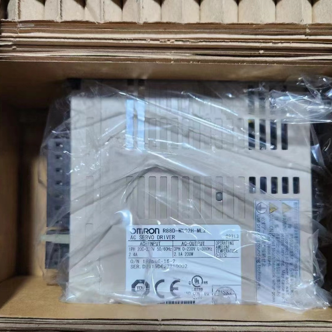 R88D-WT10H全新歐姆龍伺服驅(qū)動(dòng)器正品原廠封裝