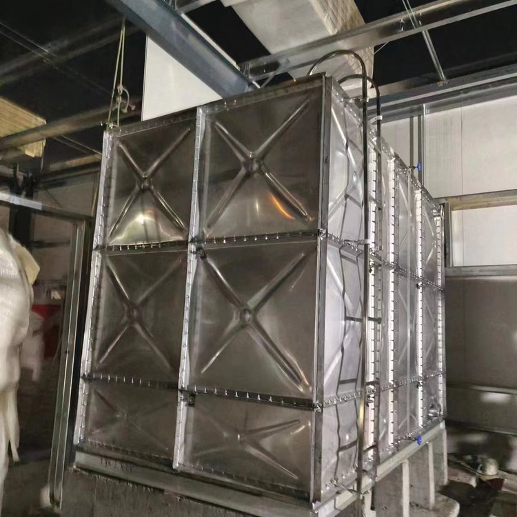 家用2噸臥式保質(zhì)5年以上世紀啟亞304不銹鋼水箱消防防銹品質(zhì)