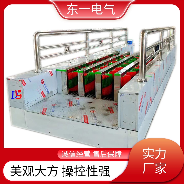 東一電氣鏡面不銹鋼分體式洗靴機(jī)排列緊密工廠生產(chǎn)售后貼心