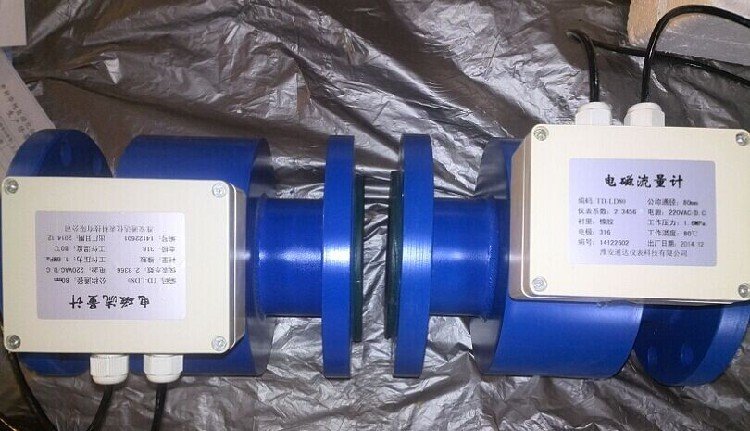 吉鼎達(dá)常壓電磁流量計(jì)液體測(cè)量?jī)x35-60℃工作溫度可選