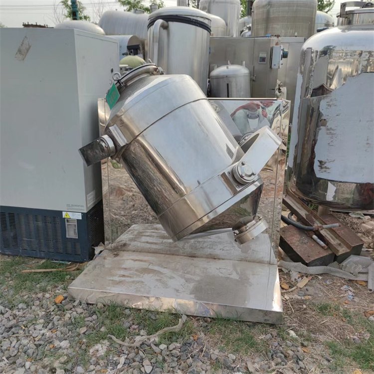 二手800升三維混合機(jī)多向運(yùn)動(dòng)混合機(jī)組多功能粉末混合設(shè)備